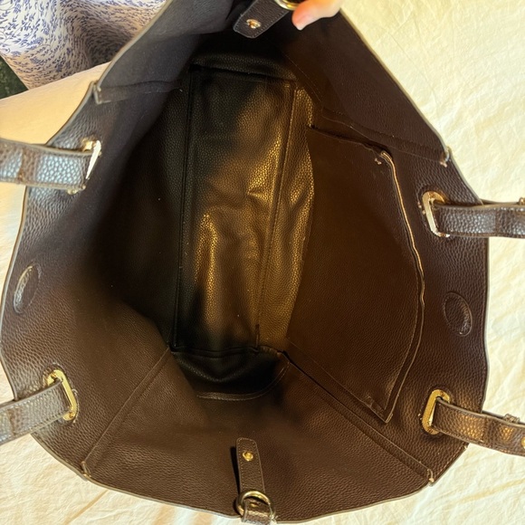 G.H. Bass & Co. Cream and Brown Tote Bag - Picture 4 of 8